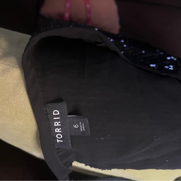 Torrid Abbey Blouse Size 6x - Picture 7 of 8